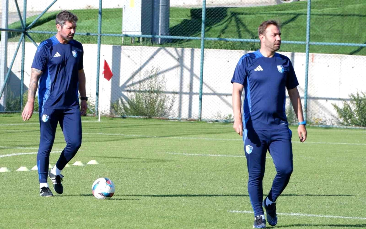 Erzurumspor FK Teknik Direktörü Hakan Kutlu: Yüksek maliyetli oyunculardan uzak duruyoruz