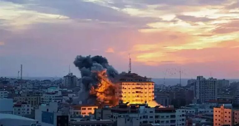 israil-bir-ulkeye-daha-saldiri-baslatti-We7Z9bHO.jpg